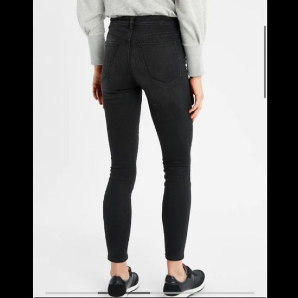 Banana Republic Skinny Jeans - Picture 6 of 6